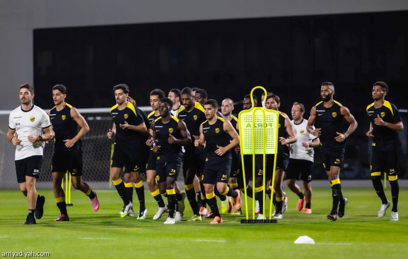 الاتحاد والعراقيون.. 5 مواجهات وضربتان