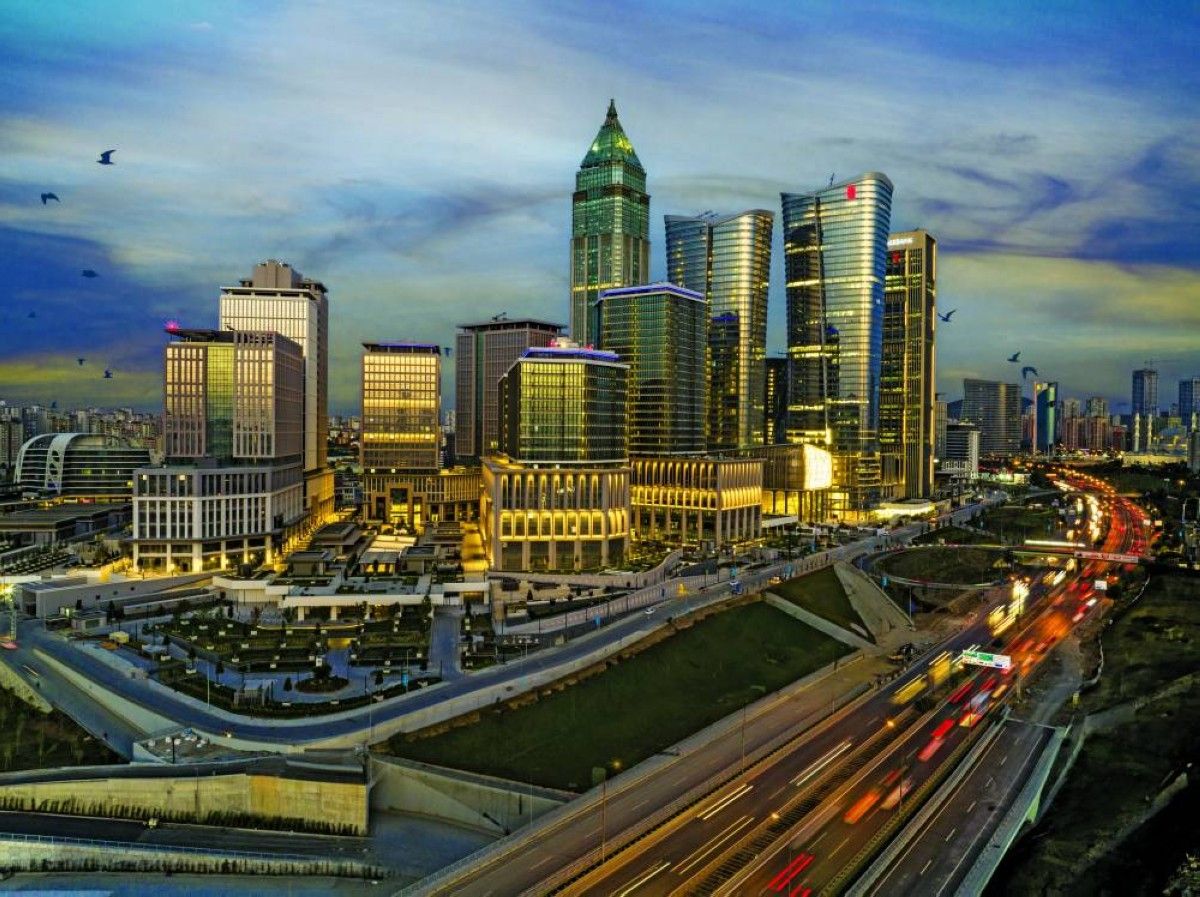 بنوك إماراتية تقتنص الفرص في تركيا بمنح قروض بملايين الدولارات