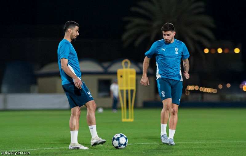 الهلال والسد.. صراع خليجي يتجدد في النخبة
