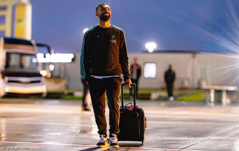 عطل بالطائرة يؤخر رحلة ليفربول