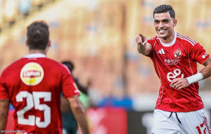 الأهلي يتصدر بثنائية الاتحاد السكندري