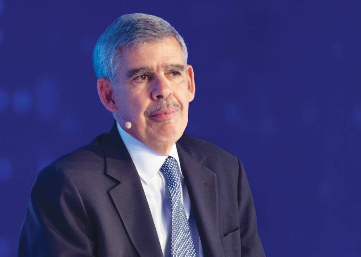 محمد العريان: الإمارات نموذج في الاستقرار المالي