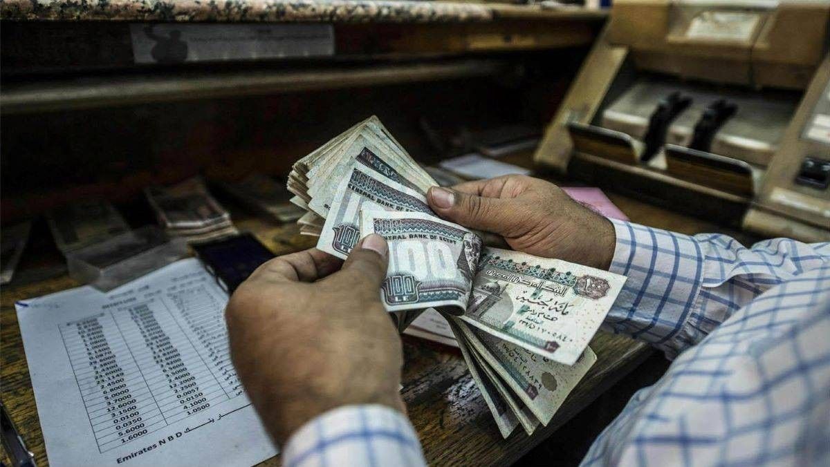 تحويلات المصريين بالخارج تقفز 47.2% في 8 أشهر إلى 26.6 مليار دولار