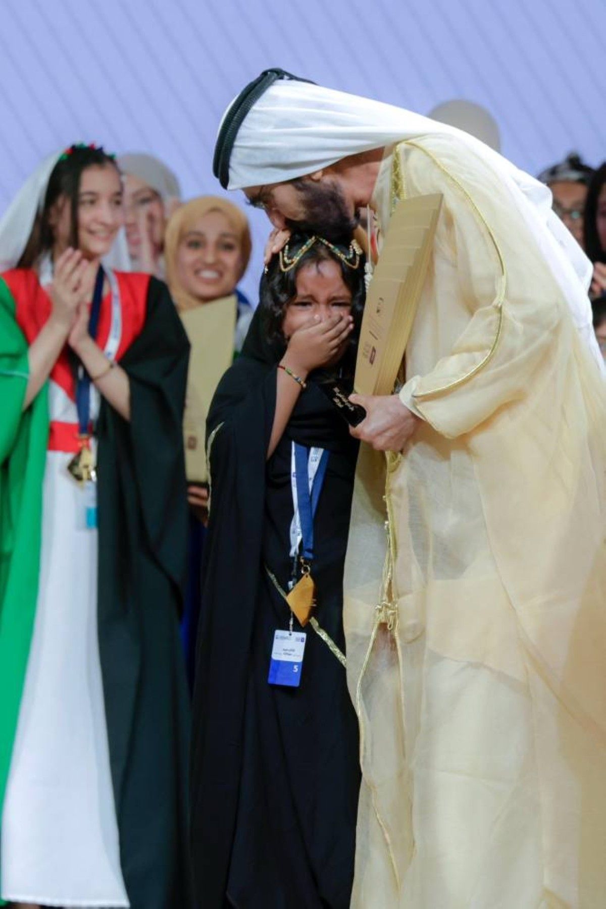 كرَّم الفائزين بتحدي القراءة العربي.. محمد بن راشد: جيل يبشِّر بالخير ويبعث الأمل ويستأنف الحضارة