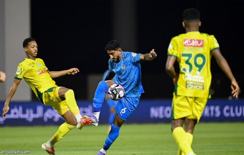 التعادل الأول يجمع الخليج ونيوم