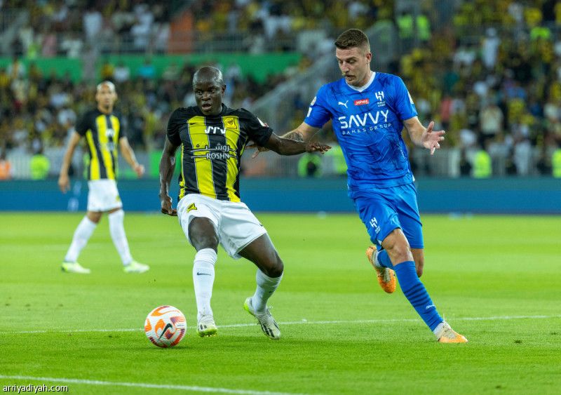 كلاسيكو «الإنماء».. هيمنة زرقاء