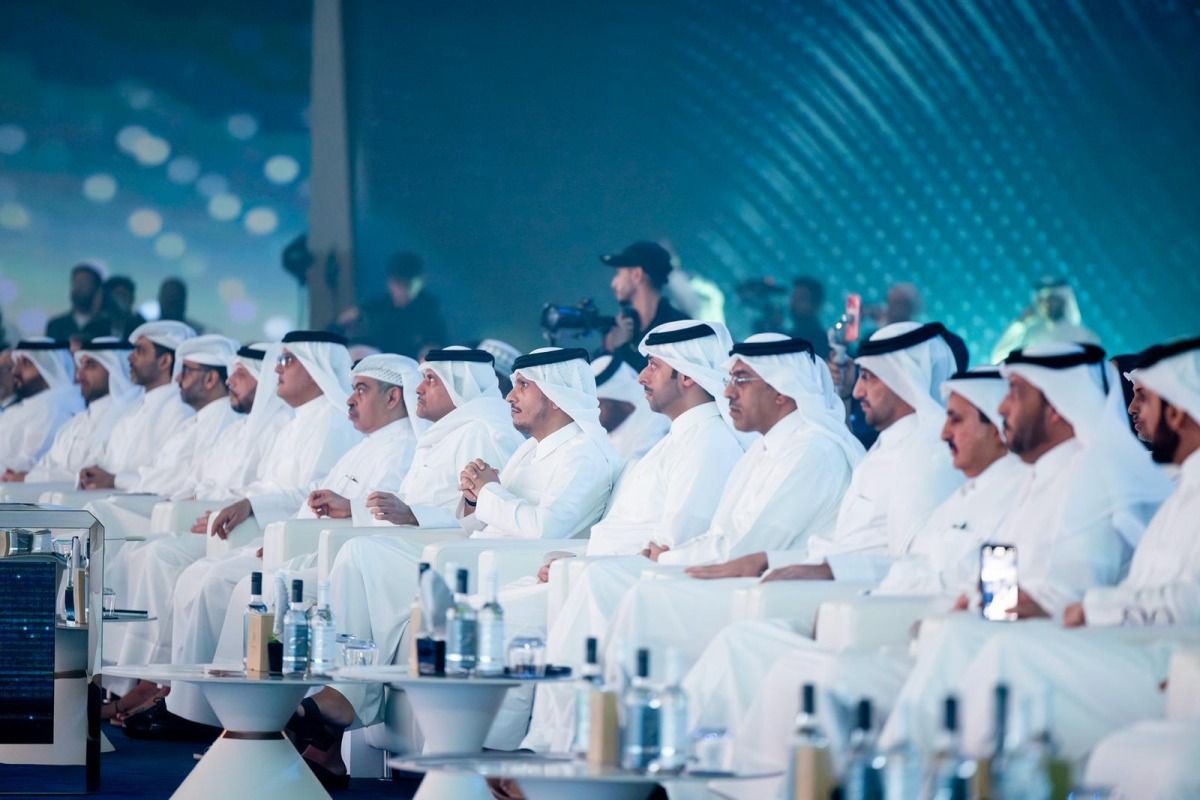 رئيس مجلس الوزراء وزير الخارجية يشهد تدشين نظام إصدار رخص البناء باستخدام تقنيات الذكاء الاصطناعي