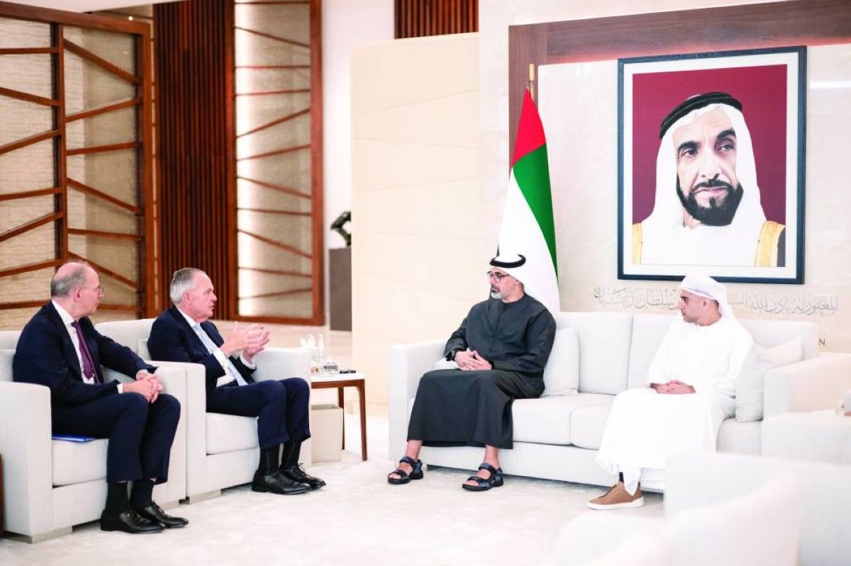 خالد بن محمد بن زايد يبحث فرص التعاون مع «ستيت ستريت» لإدارة الأصول المالية