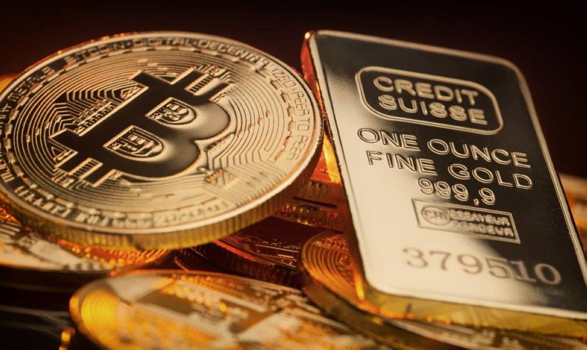البتكوين بـ 242 ألف دولار.. خطة صادمة لتقليص 38 تريليوناً ديون أمريكية