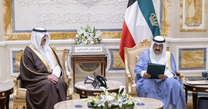 سمو الأمير يتسلم دعوة من ولي العهد السعودي للمشاركة في «إكسبو الرياض 2030»
