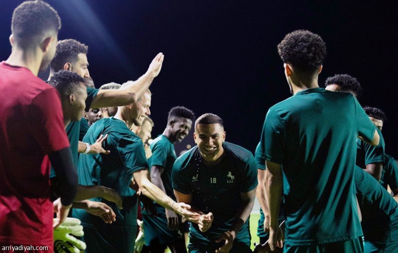 اتفاق 21 يجهز كوستا لموقعة النصر