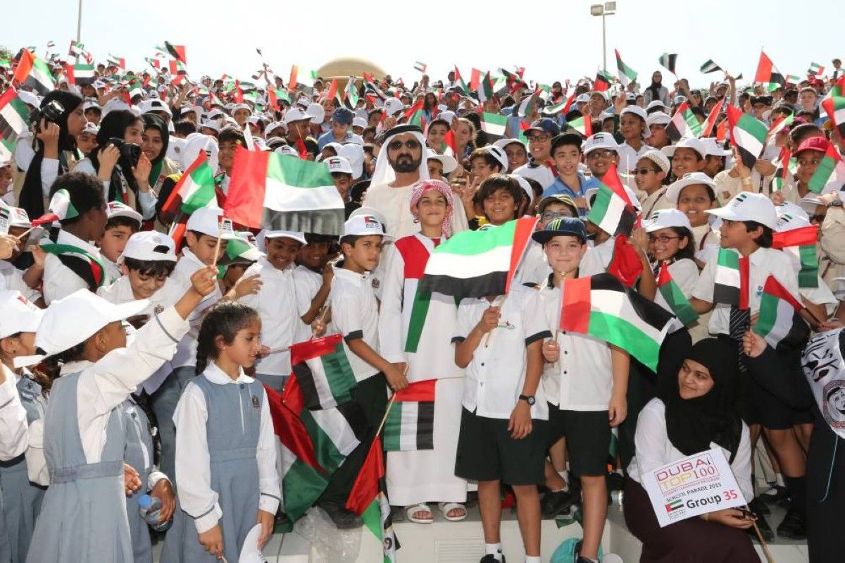 محمد بن راشد: دام علم الإمارات بالعز شامخاً وبالمجد خفاقاً