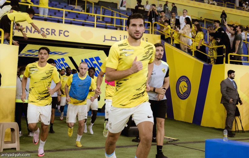 الاتحاد يبدأ الكلاسيكو بـ 9 أجانب.. وبيرجوين احتياط