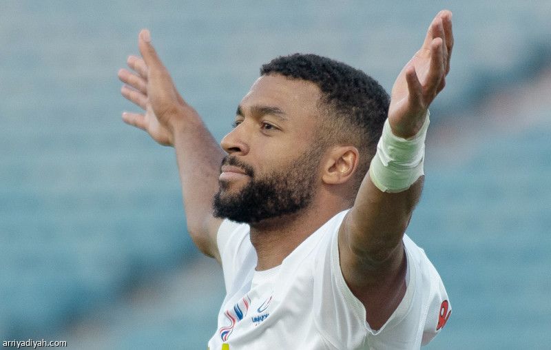 بثلاثية.. أبها يكسب العربي