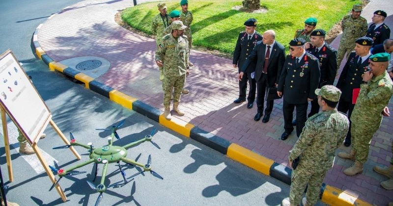 وكيل «الحرس» يبحث ونائب قائد قوات الدرك التركية تطوير التعاون الثنائي