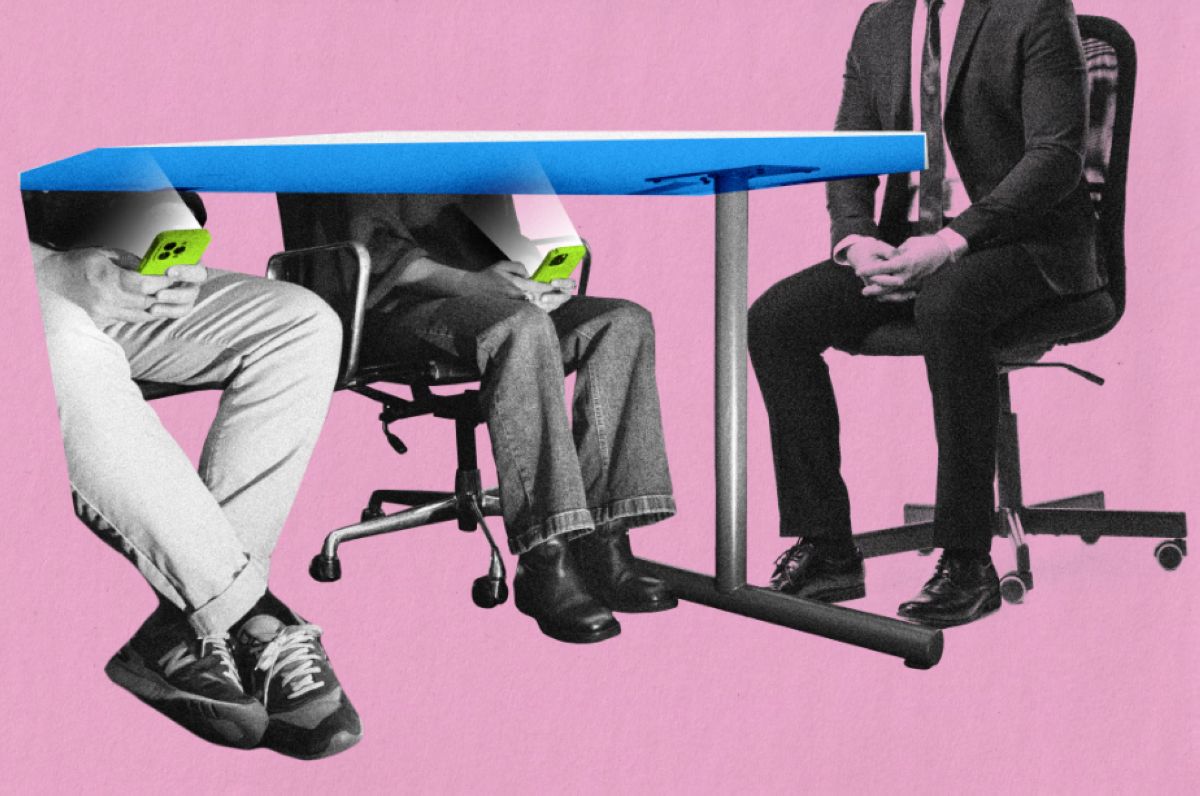 الرؤساء التنفيذيون غاضبون من مستخدمي الهواتف أثناء الاجتماعات