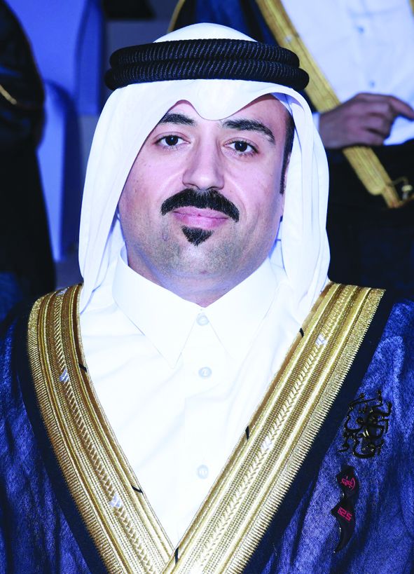 كليـة المجتمع تحتفل بتخريج 860 طالباً وطالبة