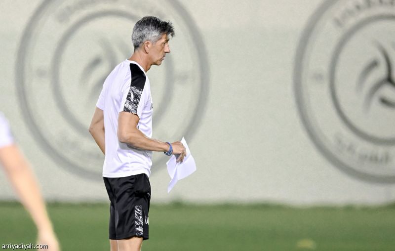 ألجواسيل: حمد الله وعدلي لن يشاركا.. وأخطاء الصغار عطّلتنا