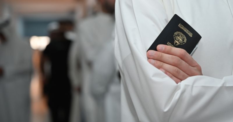 فحص الملفات «غير المنطقية» كَشَف شقيقَيْن مُزيّفَيْن لـ 8 كويتيين