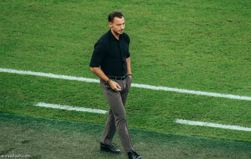 يايسله يدخل نادي الـ100 أمام الرياض