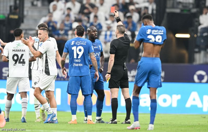 طرد كوليبالي تكرر 4 مرات.. وخسارة وحيدة