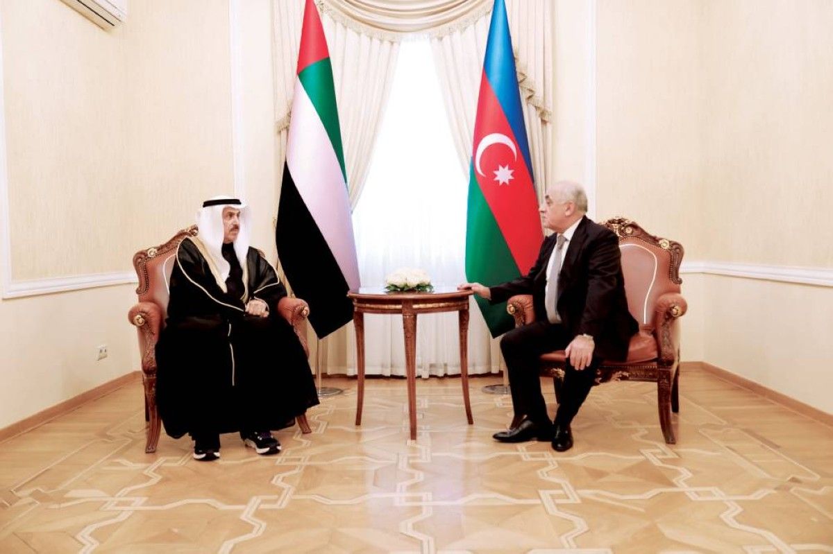 صقر غباش ورئيس وزراء أذربيجان يبحثان التعاون والشراكة بين البلدين