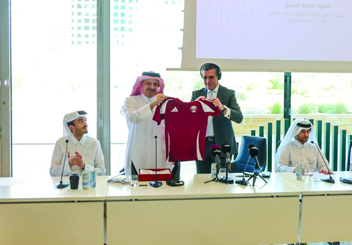 بالشراكة مع «إرثنا».. الهلال القطري يطلق مبادرة «مليون قميص رياضي لغزة»