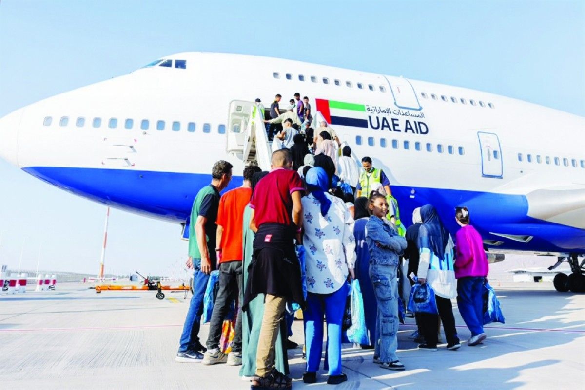 أنور قرقاش: الإمارات قدمت 2.57 مليار دولار دعماً إنسانياً لغزة