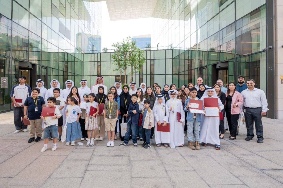 أكثر من 700 طفل وطفلة يخوضون تجربة "الموظف الصغير" في عدد من المؤسسات