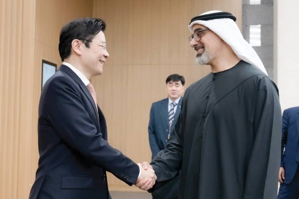 ولي عهد أبوظبي يبحث تعزيز العلاقات مع سنغافورة ونيوزيلندا