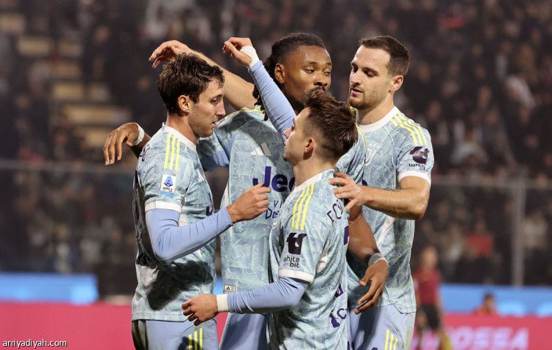 بقيادة سباليتي.. اليوفي يسجل الانتصار الأول