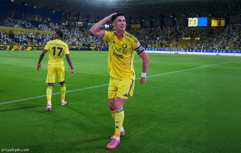 رونالدو.. عرضة العقال تزف القاتل الثلاثين