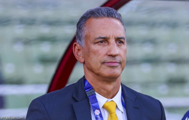 ثنائية تتوج شاموسكا بالأفضلية