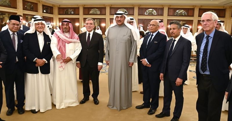 الشيخ محمد صباح السالم يولم على شرف مجلس أمناء مركز أكسفورد للدراسات الإسلامية