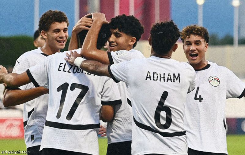 مصر يبدأ رحلة المونديال برباعية