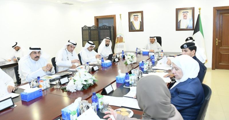 محافظ الفروانية مترئساً اجتماع مجلس المحافظة