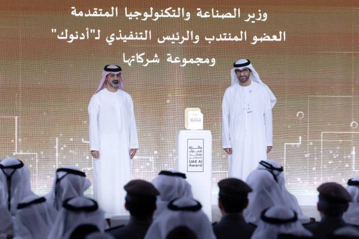 محمد بن راشد: بتوجيهات محمد بن زايد.. نعمل بروح الاتحاد لتعزيز ريادة الإمارات في كل القطاعات