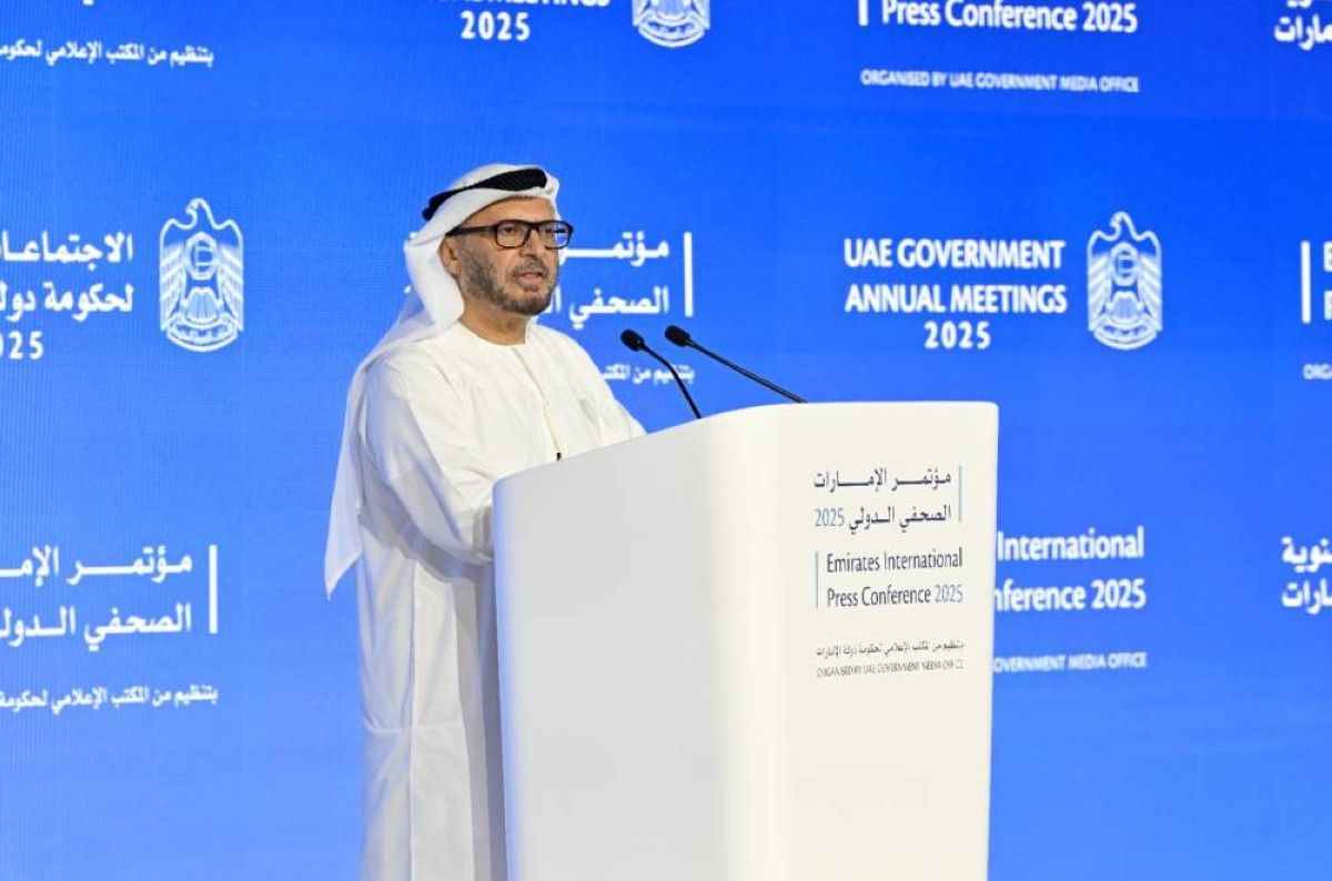 أنور قرقاش: يجب منع عودة "دكتاتورية الماضي" في السودان