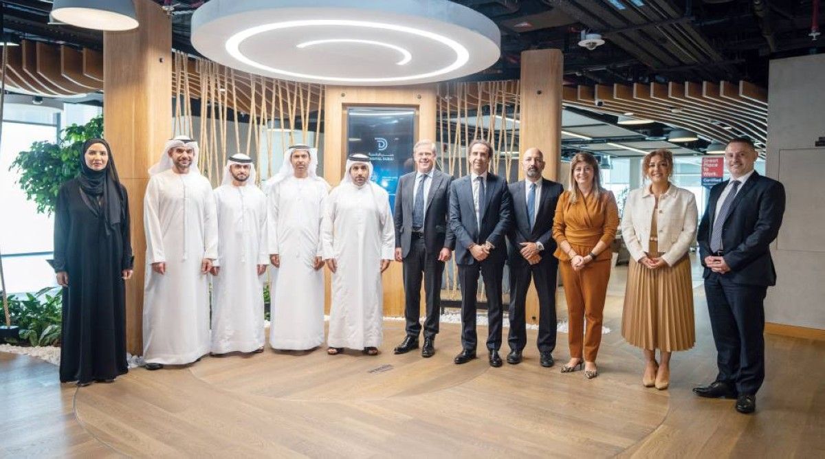 تعاون بين دبي الرقمية و«مايكروسوفت» لتمكين الجهات الحكومية من استخدام الذكاء الاصطناعي