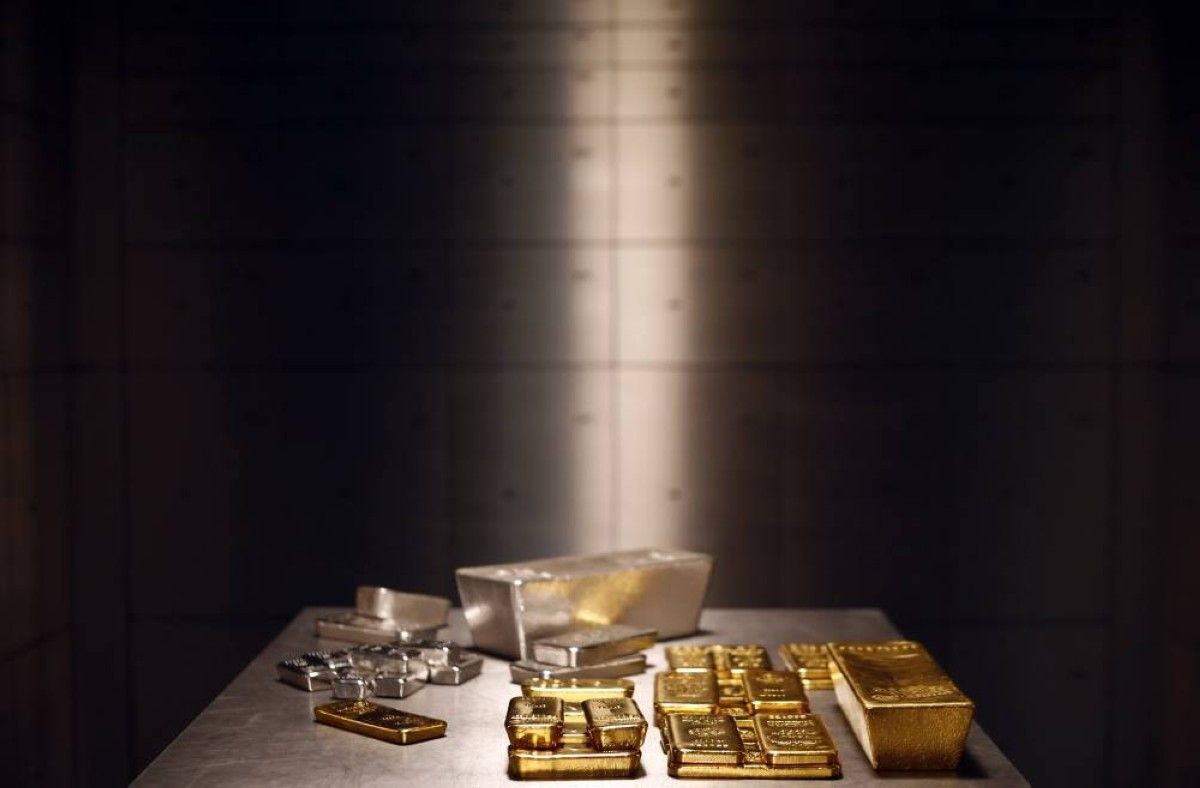 الذهب يرتفع مع تراجع الدولار وتزايد رهانات خفض الفائدة الأمريكية