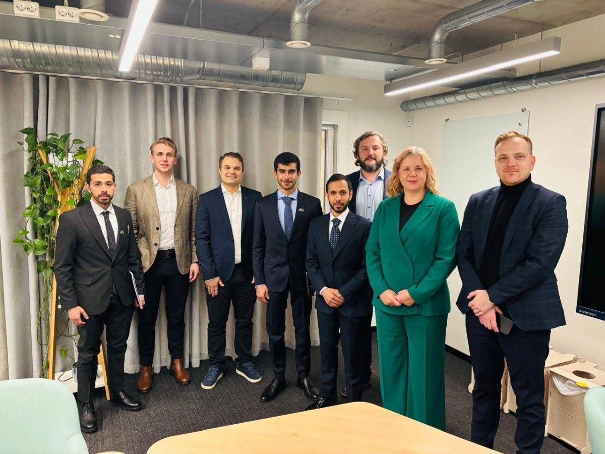 «إقامة دبي» تطّلع على التجربة الرقمية في إستونيا