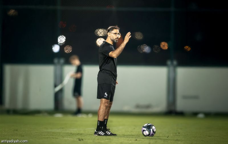 الشهري يريح الاتفاقيين 24 ساعة