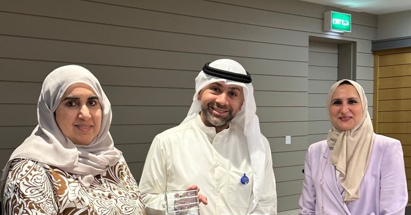 وكيل وزارة المالية تكرّم محمد العريان تقديراً لمسيرته المتميزة