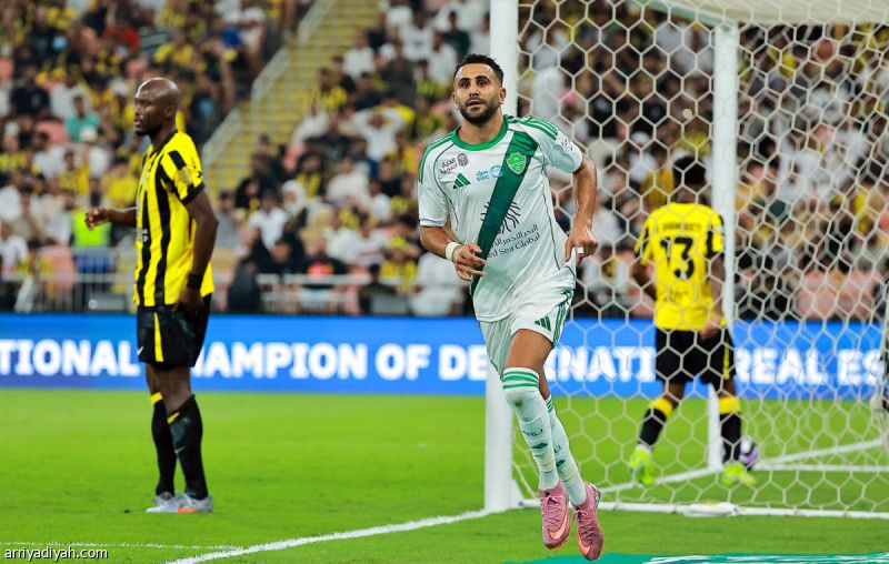 محرز يجاور زياية في قائمة هدّافي «الديربي»