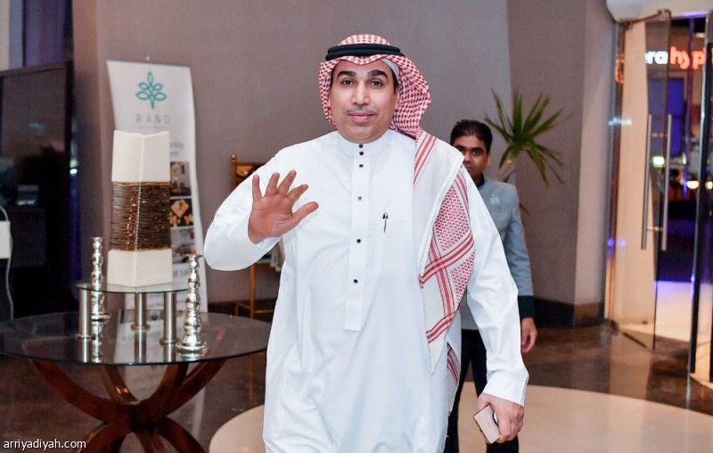 الوحدة.. الموركي يستقبل خيمي وبابكر يتسلم ملف الكرة