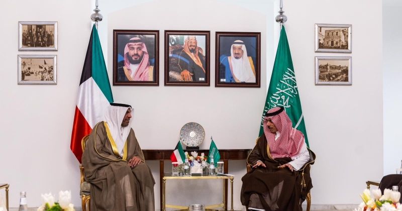 اليحيا يجتمع إلى بن فرحان قبيل عقد الاجتماع الثالث للمجلس التنسيقي بين البلدين