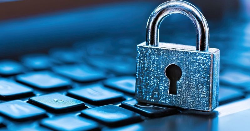 «الدرع السيبراني» يحمي 65 جهة حكومية