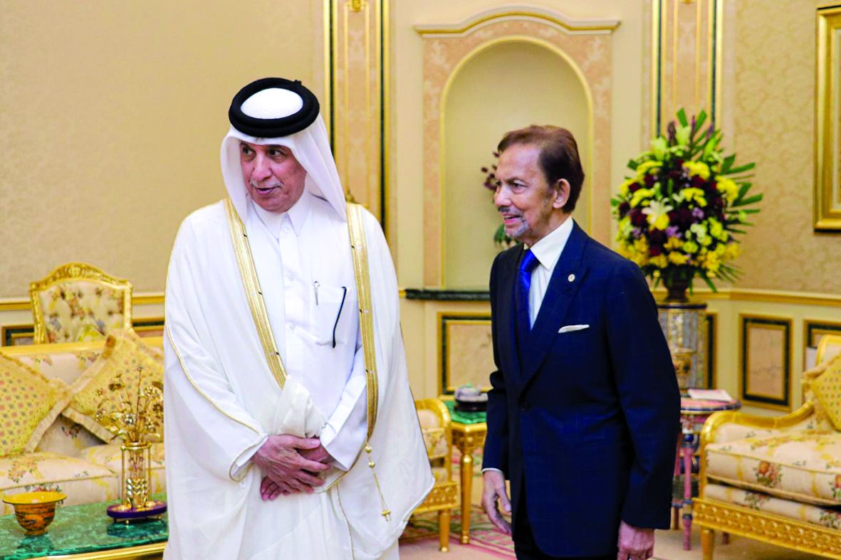 سلطان بروناي يستقبل وزير الدولة للشؤون الخارجية