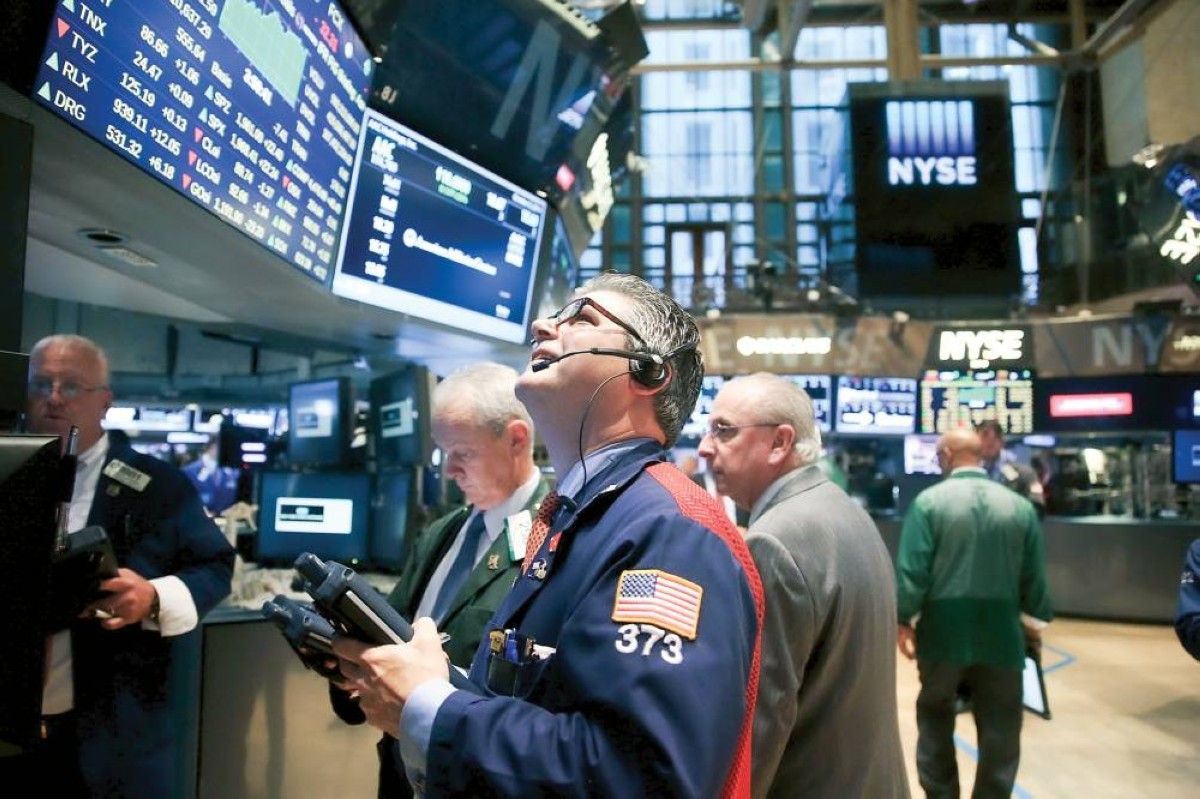 ارتفاع «وول ستريت» تفاؤلاً بقرب انتهاء الإغلاق الحكومي