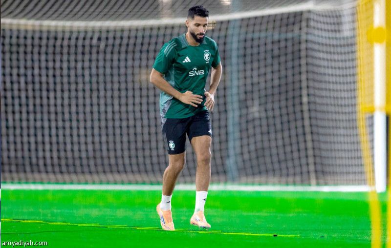 الأخضر يستعيد الشهري